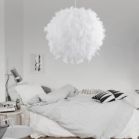 WHITE FEATHER LAMPSHADE