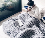 CHUNKY KNITTED THROW BLANKET